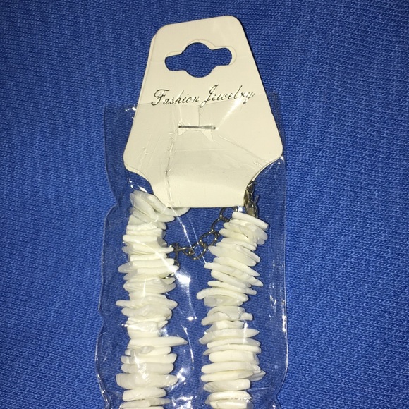 Pula shell necklace - Picture 2 of 4